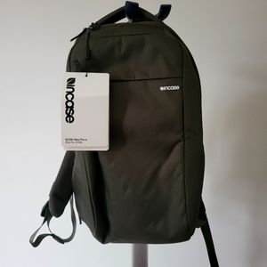 Incase Men's Grey Backpack